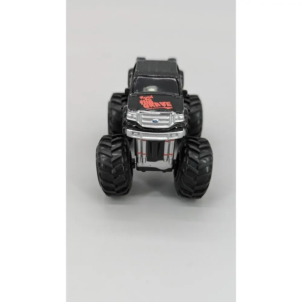 Maisto Diecast 4x4 Monster Trucks Black Road to the Grave & Red Dirt Demons 1/64